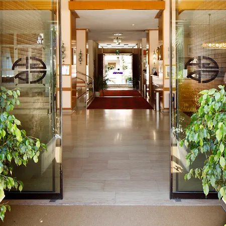 Grand Cesare Augusto Hotell