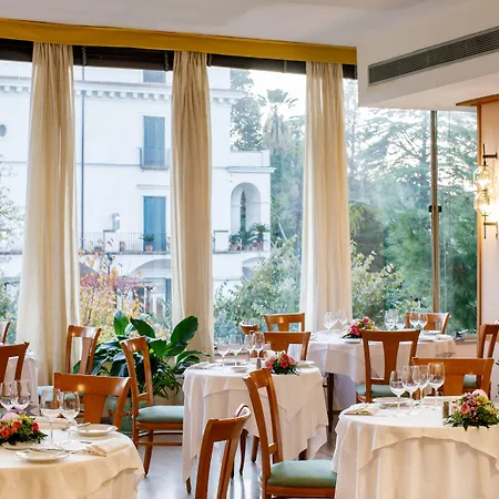 Grand Cesare Augusto Hotel