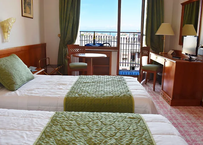 Grand Cesare Augusto 4* Сорренто