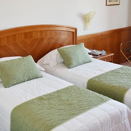 Grand Cesare Augusto Hotel 4*