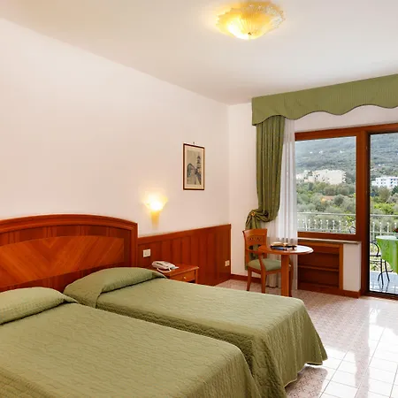 Grand Cesare Augusto 4*